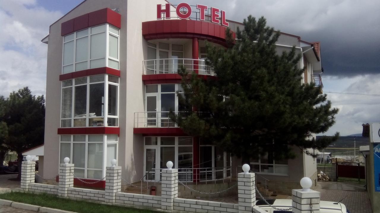 Hotel Paulina Falesti ภายนอก รูปภาพ