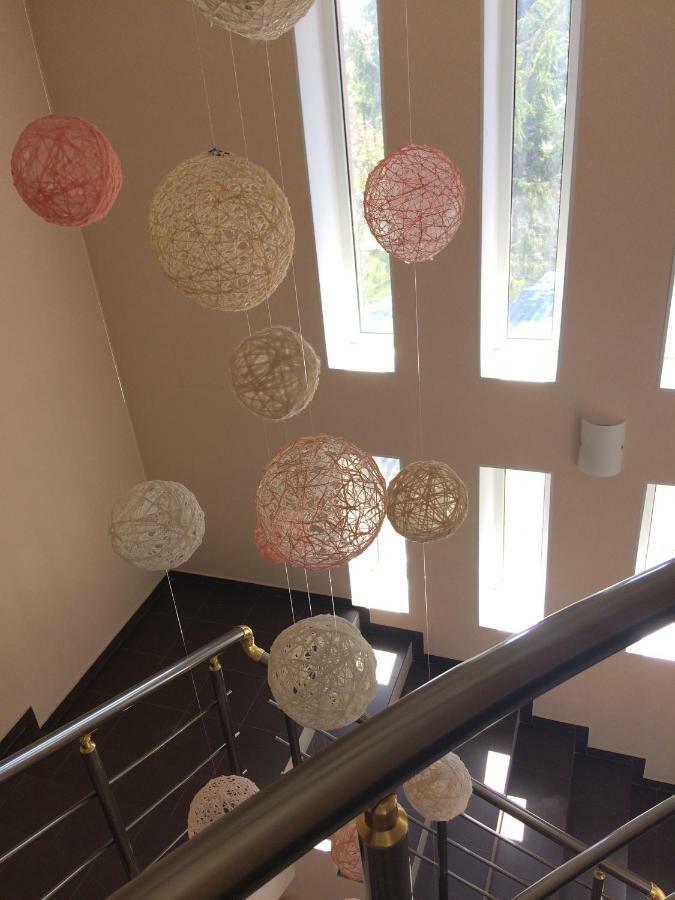 Hotel Paulina Falesti ภายนอก รูปภาพ